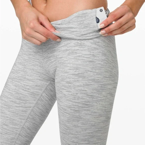 Lululemon Wunder Under High Rise 24" Crop 6 - Picture 1 of 8